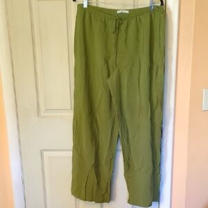 Abercrombie & Fitch Olive Large Petite (<5'4) Pull-on Crinkle Pants- Like New